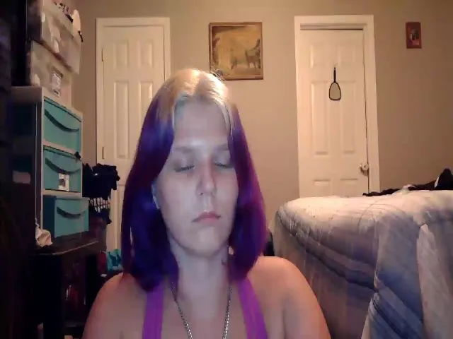 Live sex webcam photo for JadeLuvRules #274599454