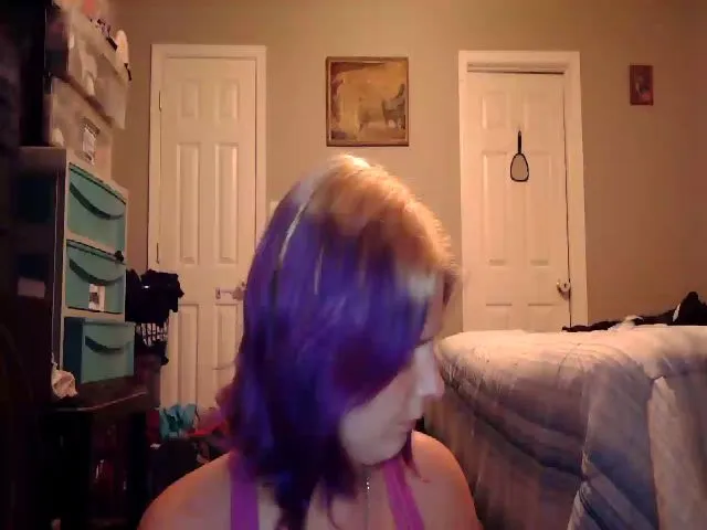 Live sex webcam photo for JadeLuvRules #274599480