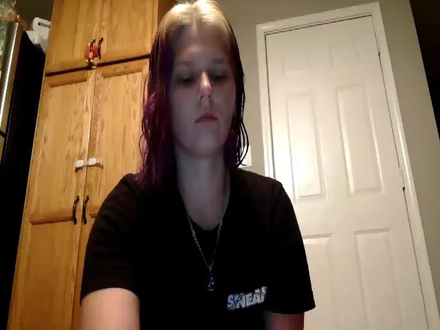 Live sex webcam photo for JadeLuvRules #274646254