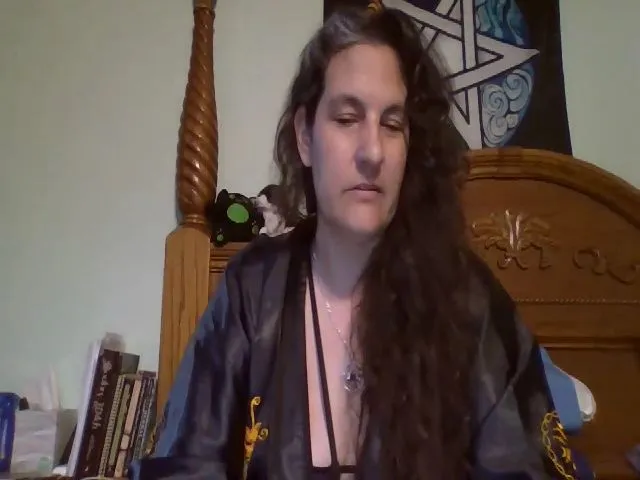 Live sex webcam photo for JadeRain7 #274397985