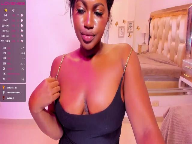 Live sex webcam photo for JadeeFire #272888141