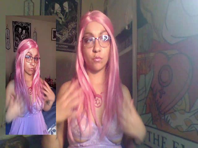 Live sex webcam photo for Jadereign #272312782