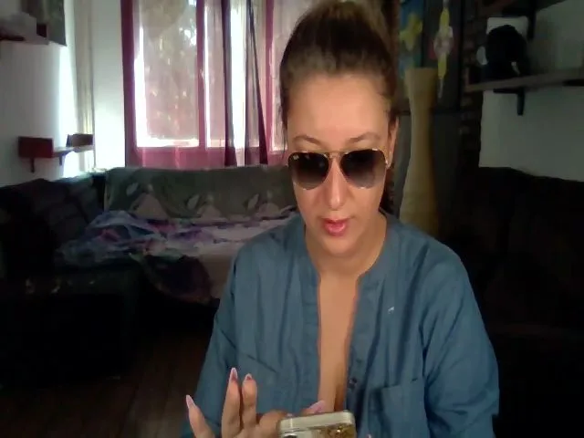 Live sex webcam photo for JamieLane #274482901