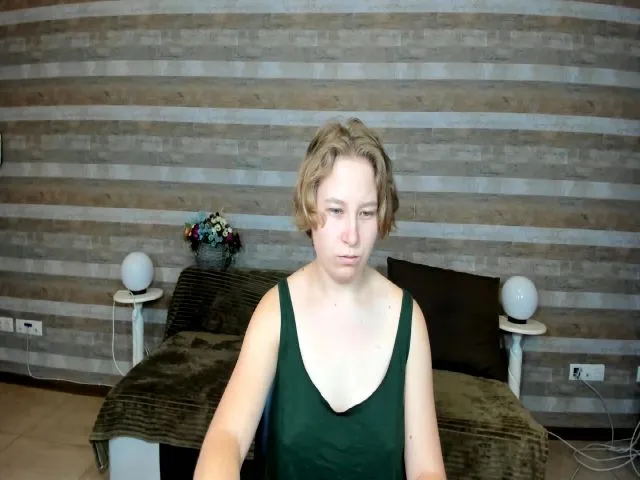 Live sex webcam photo for JaneCliff #274646228