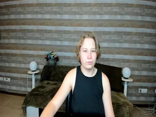 Live sex webcam photo for JaneCliff #274646961