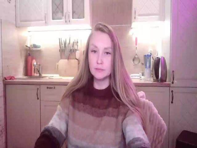 Live sex webcam photo for JaneGrey111 #271736331