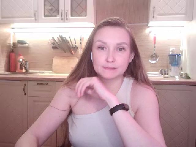 Live sex webcam photo for JaneGrey111 #271955829