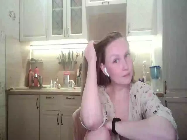 Live sex webcam photo for JaneGrey111 #273902065