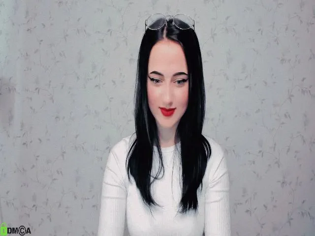 Live sex webcam photo for JaneJuicy #273358691