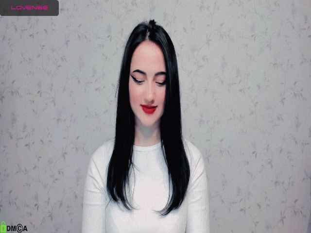 Live sex webcam photo for JaneJuicy #273367661