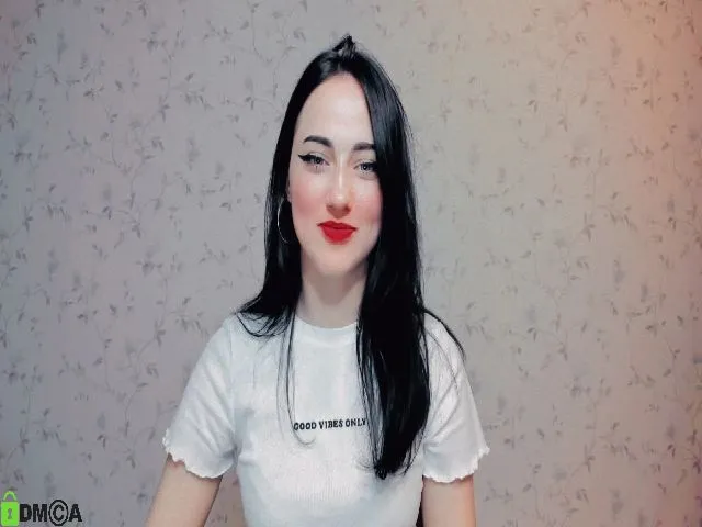 Live sex webcam photo for JaneJuicy #273527353