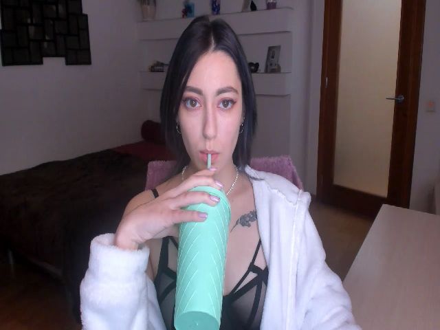 Live sex webcam photo for JaneKravis #271567994