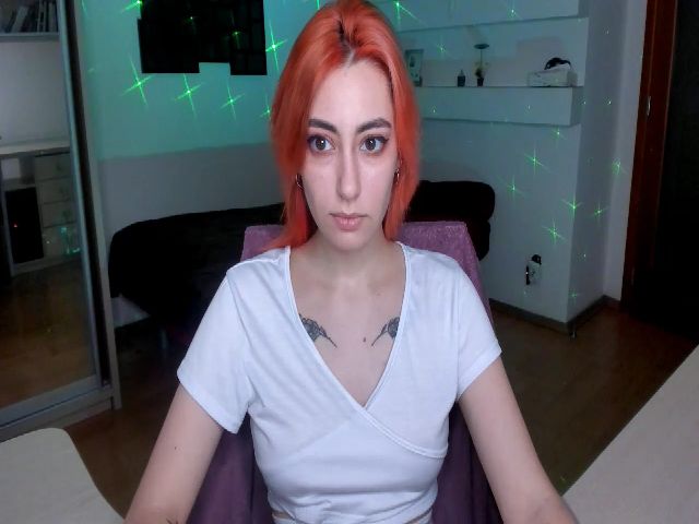 Live sex webcam photo for JaneKravis #271898691