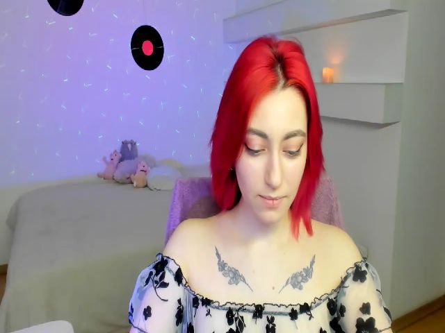 Live sex webcam photo for JaneKravis #272469335