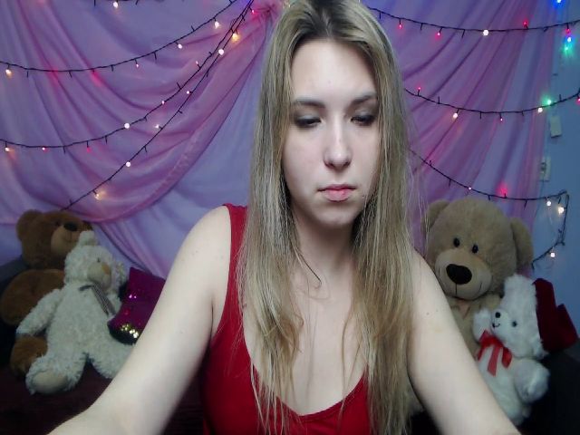 Live sex webcam photo for JaneOruell #272167977