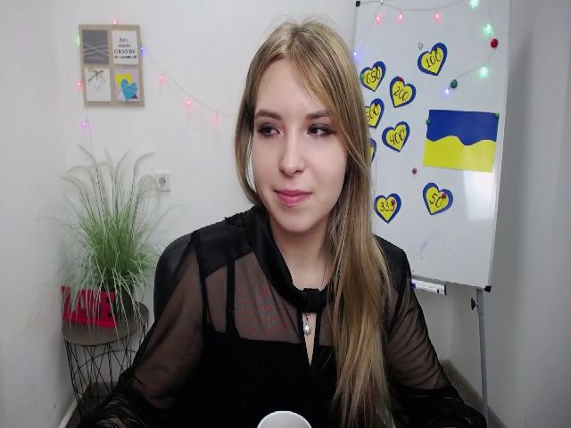 Live sex webcam photo for JaneOruell #272874716