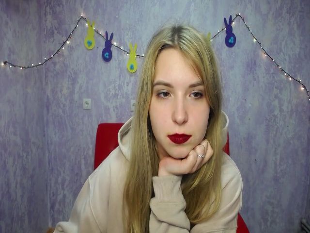 Live sex webcam photo for JaneOruell #273117168