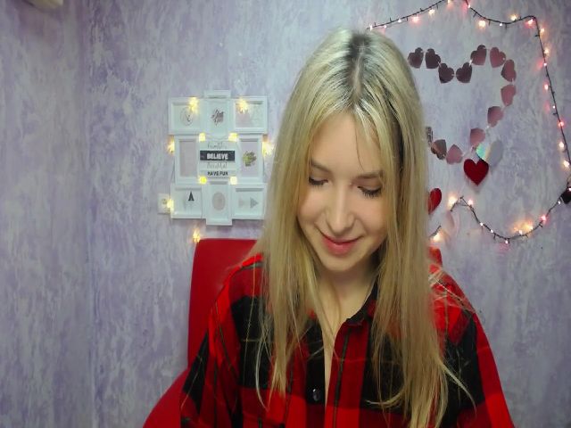 Live sex webcam photo for JaneOruell #273491518