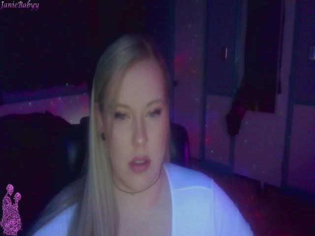 Live sex webcam photo for JanieBabyy #272731228