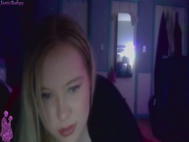 Live sex webcam photo for JanieBabyy #272797725