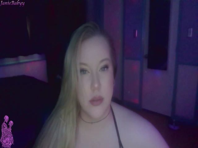 Live sex webcam photo for JanieBabyy #273086207