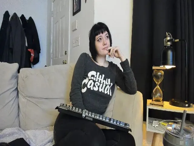 Live sex webcam photo for JanuaryEmberz #271979954