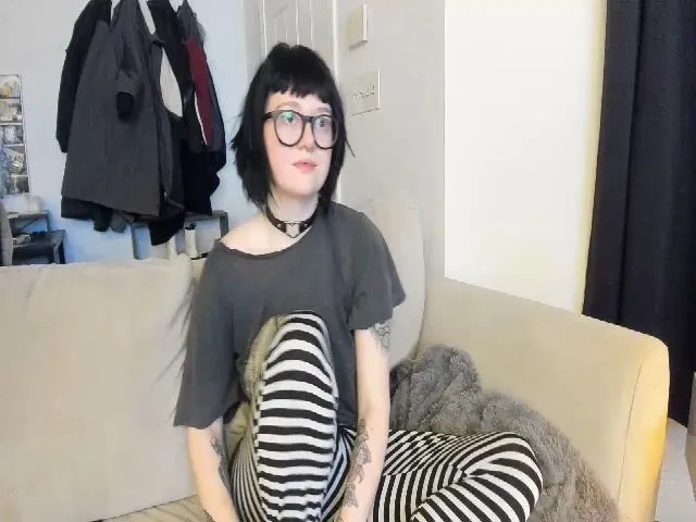 Live sex webcam photo for JanuaryEmberz #272051530