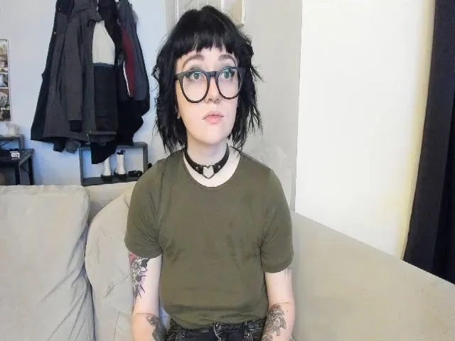 Live sex webcam photo for JanuaryEmberz #272060040