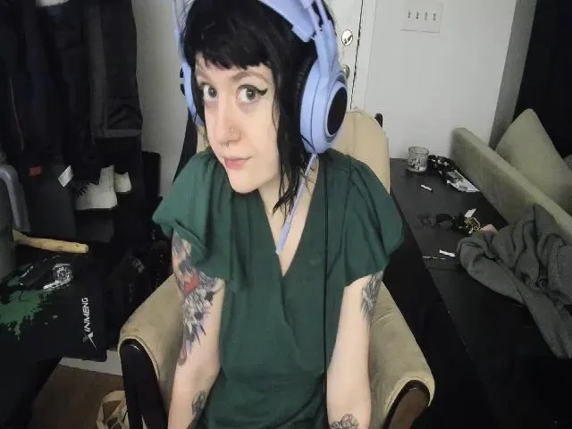 Live sex webcam photo for JanuaryEmberz #272141901