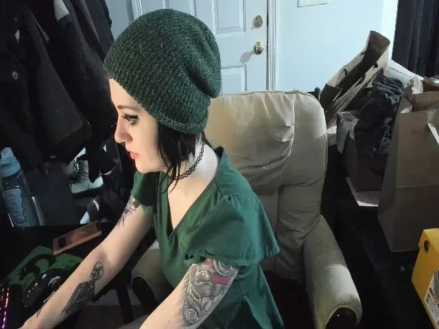 Live sex webcam photo for JanuaryEmberz #272212334