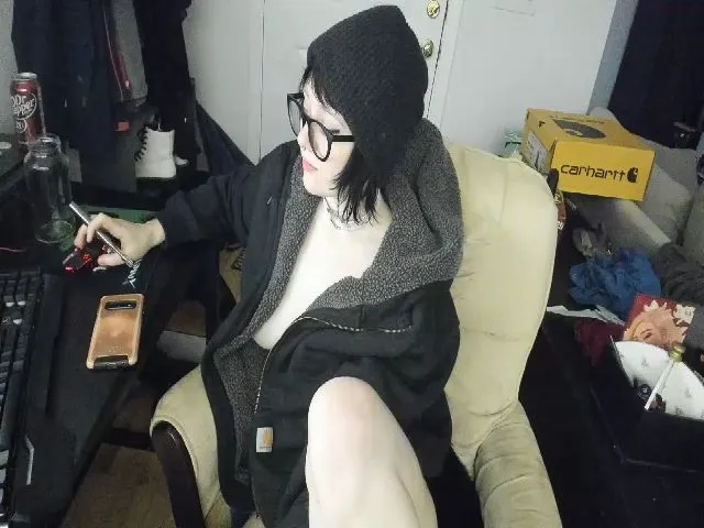 Live sex webcam photo for JanuaryEmberz #272261860