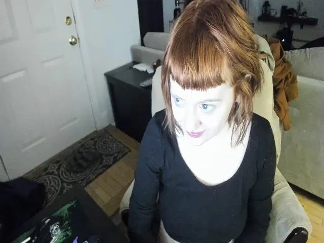 Live sex webcam photo for JanuaryEmberz #272399032