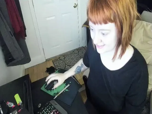Live sex webcam photo for JanuaryEmberz #272464148