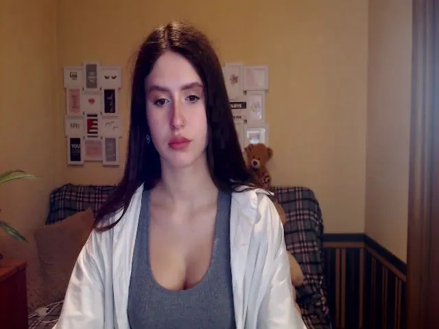 Live sex webcam photo for Jarinna #274298472