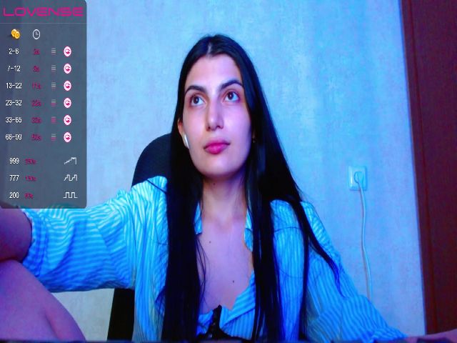 Live sex webcam photo for JasmineWave #274048286