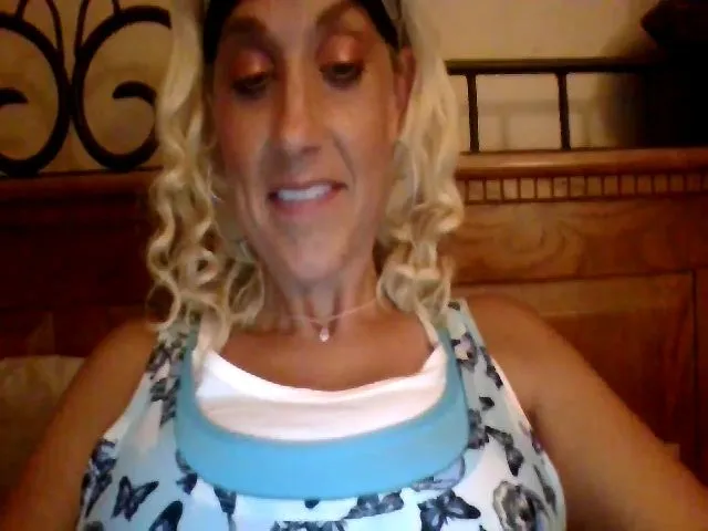 Live sex webcam photo for Jasmine_Rose1 #274011395