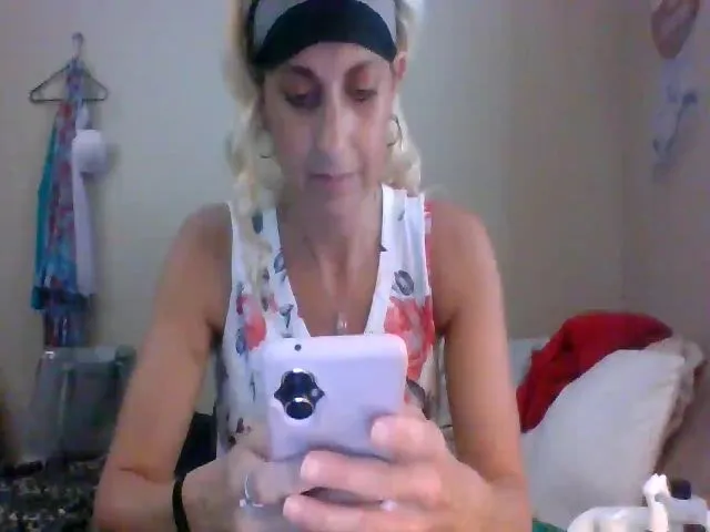 Live sex webcam photo for Jasmine_Rose1 #274343074