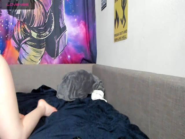 Live sex webcam photo for Jay_Bird21 #272223219