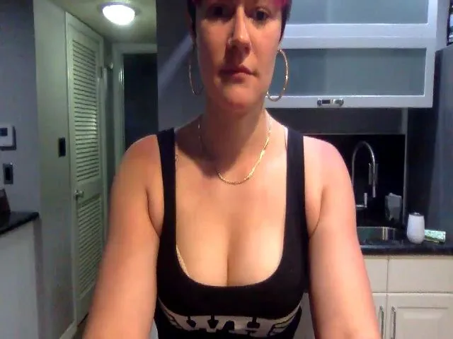 Live sex webcam photo for JazzViolette #273433122