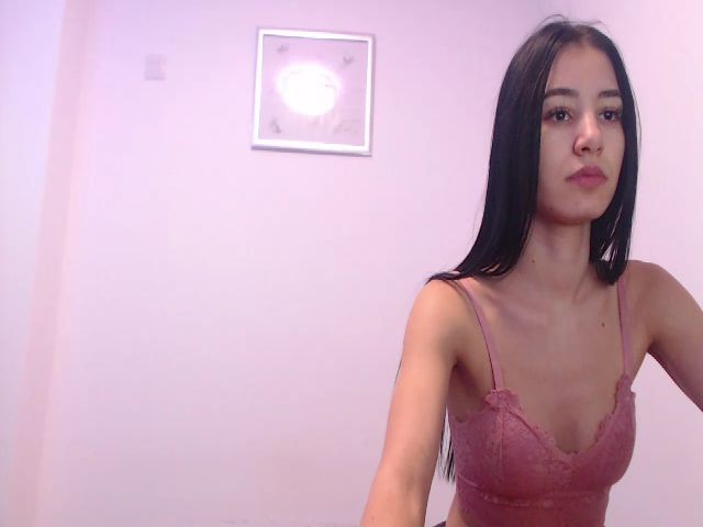 Live sex webcam photo for Jazzllynn #272245004