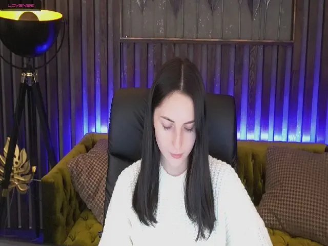 Live sex webcam photo for JekkieMoon #271785234