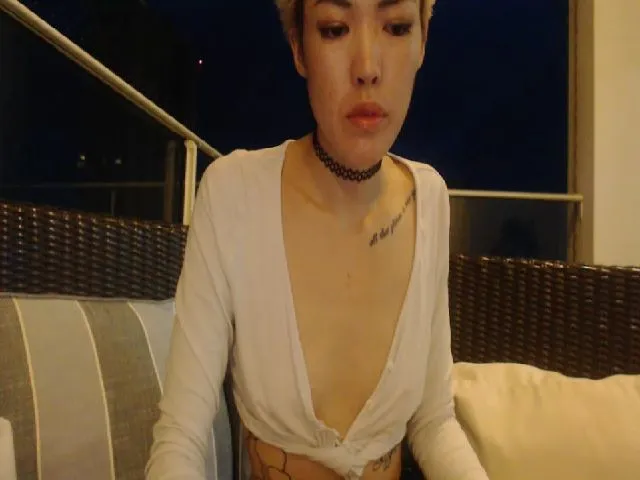 Live sex webcam photo for JenahTookes #273115576