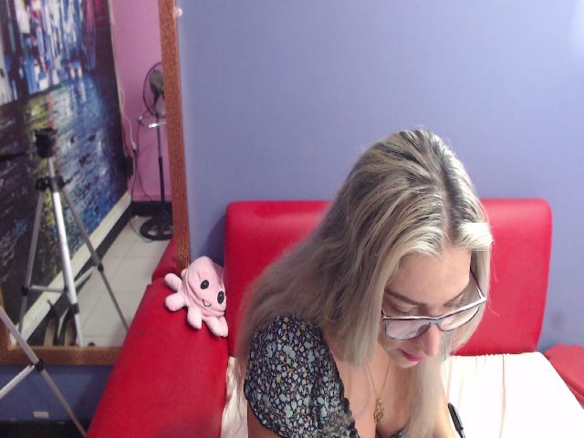 Live sex webcam photo for Jenifer_b #271931823