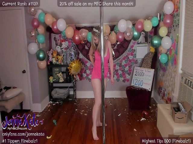 Live sex webcam photo for JennaKate #272940184