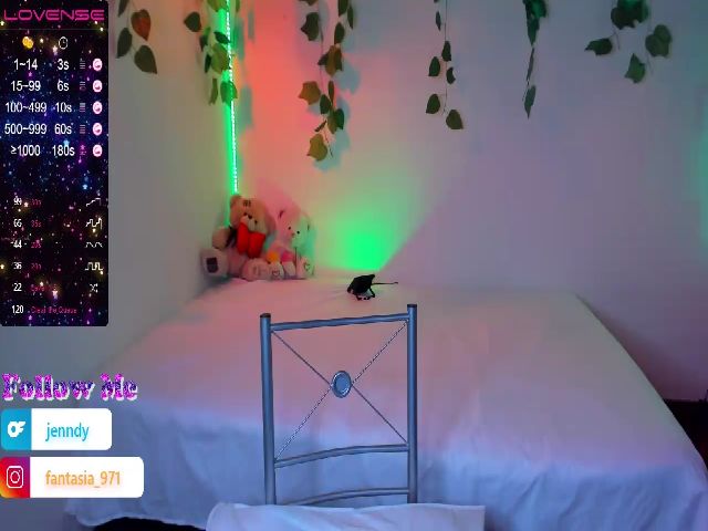 Live sex webcam photo for Jenndy_ #274050790