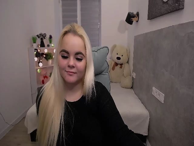 Live sex webcam photo for Jenni__fer #271756239