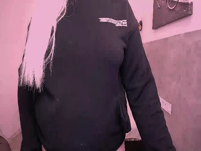 Live sex webcam photo for Jenni__fer #271795626