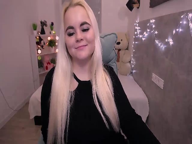 Live sex webcam photo for Jenni__fer #271998682