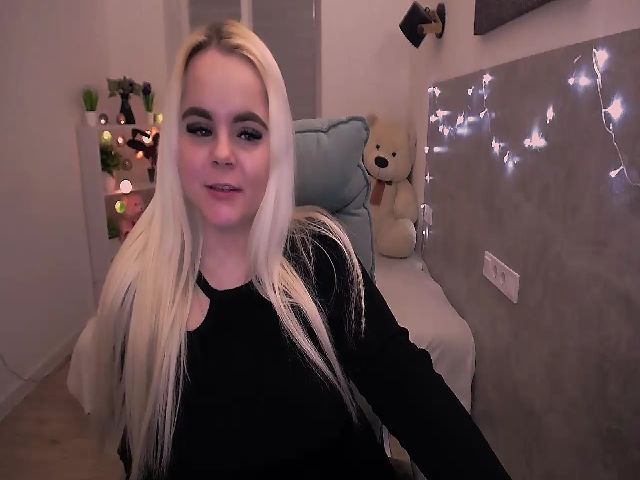 Live sex webcam photo for Jenni__fer #272231944