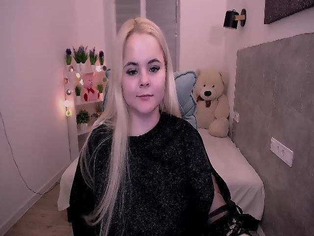 Live sex webcam photo for Jenni__fer #274061862